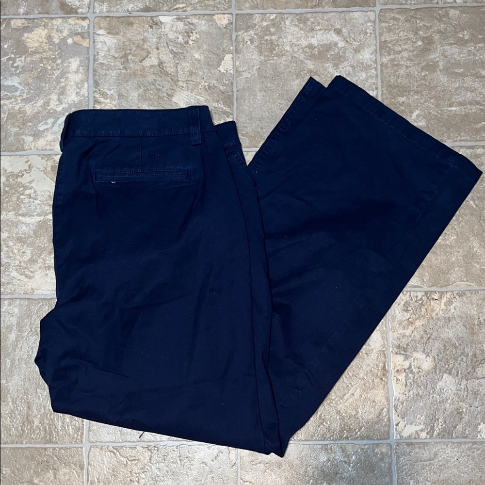 **Last chance!** NWT Tommy Hilfiger  Navy Boot Cut Pants